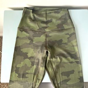 Align, 25’, Green Camo, Leggings have some pilling, still in good condition.